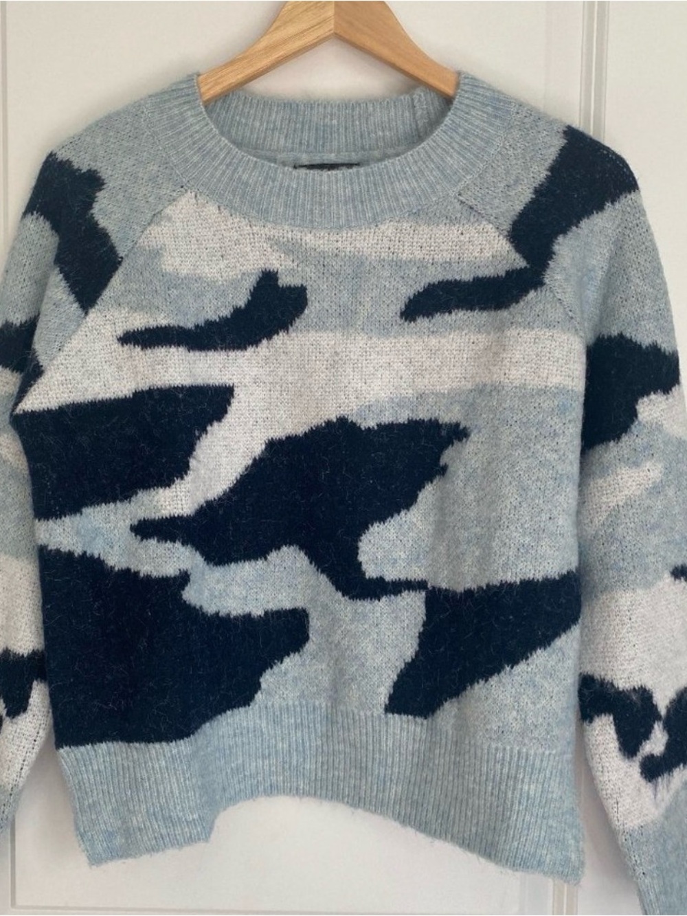 Aqua Light Blue & Navy Abstract Crew Sweater - Picture 2 of 4